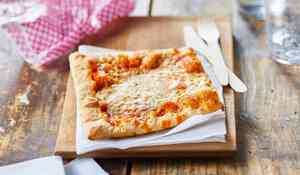 PIZZA 4 FROM MICRO-ONDES